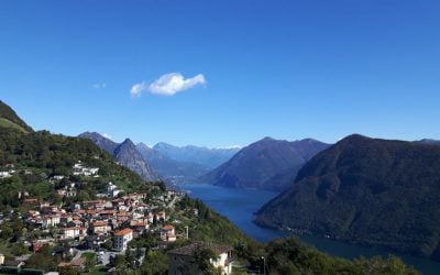 Vergezichten over het Lugano meer vanaf de Monte Bré